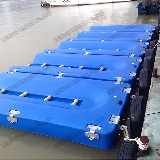 Стыковочный буй для моторной лодки