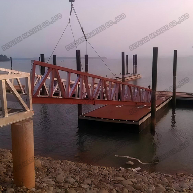 Плавучий мост стальной конструкции