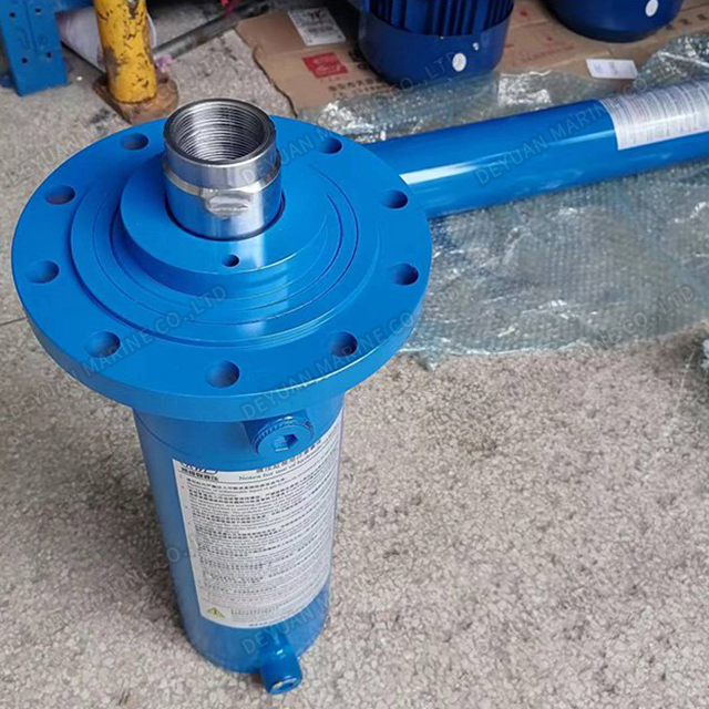 Гидравлический цилиндр люка