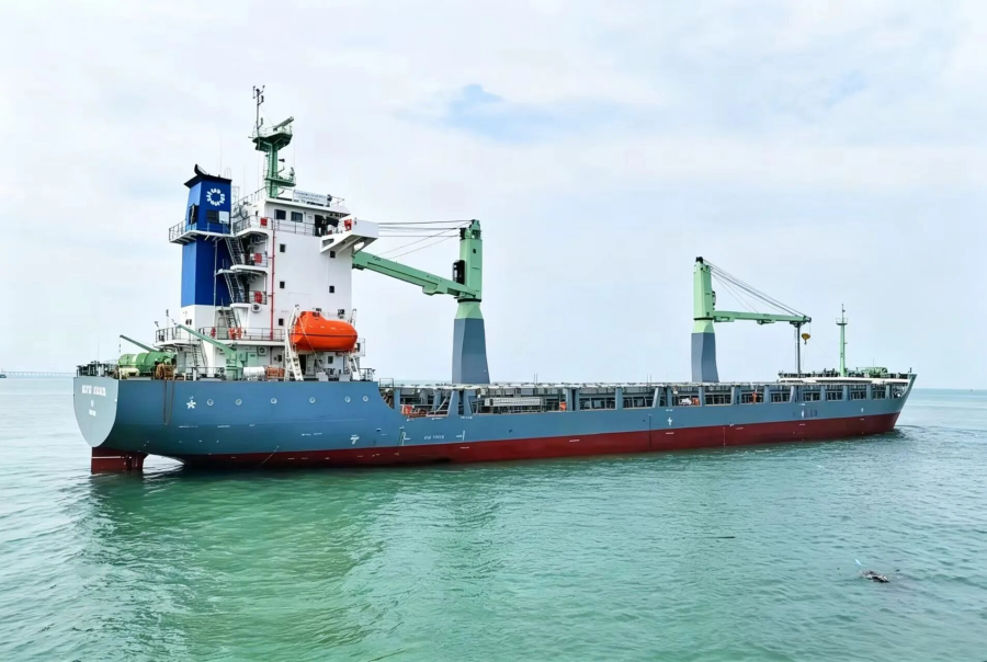 Контейнеровоз 680TEU