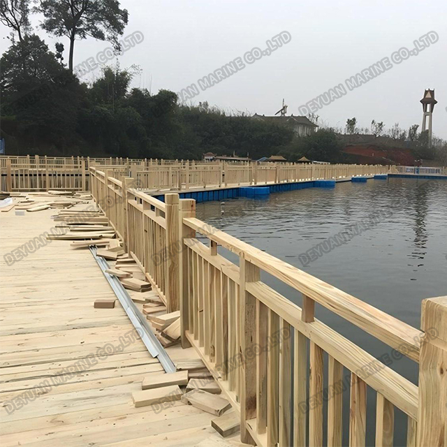 Планк-роуд и лодочный мост