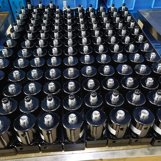  Гидравлический цилиндр зажима анкерной дрели